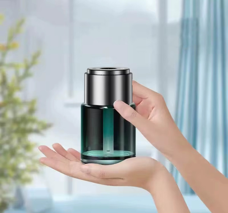 خوشبو کننده ماشین با طراحی آلومینیومی و رایحه نسیم دریا